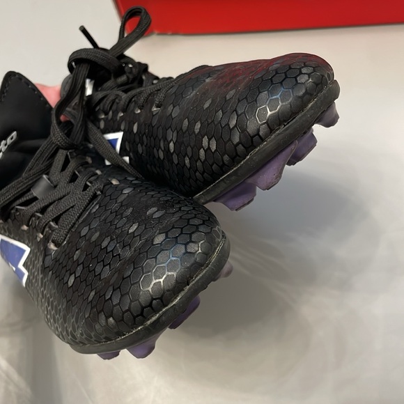 Girls Lotto Storm soccer cleats size 1 - Picture 5 of 10